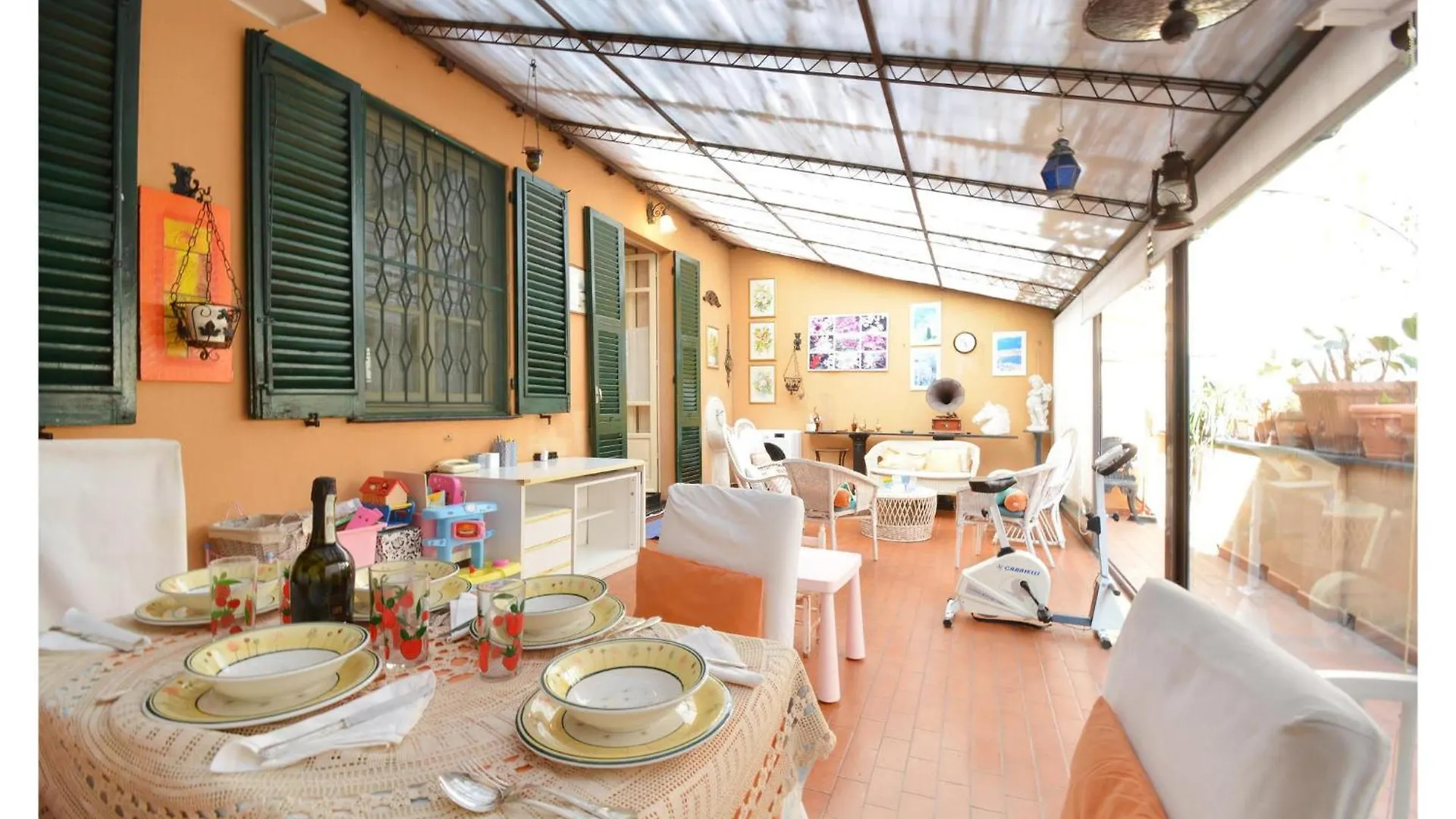 3 Bedroom Cozy Apartment In Genova Sestri Ponente Italy